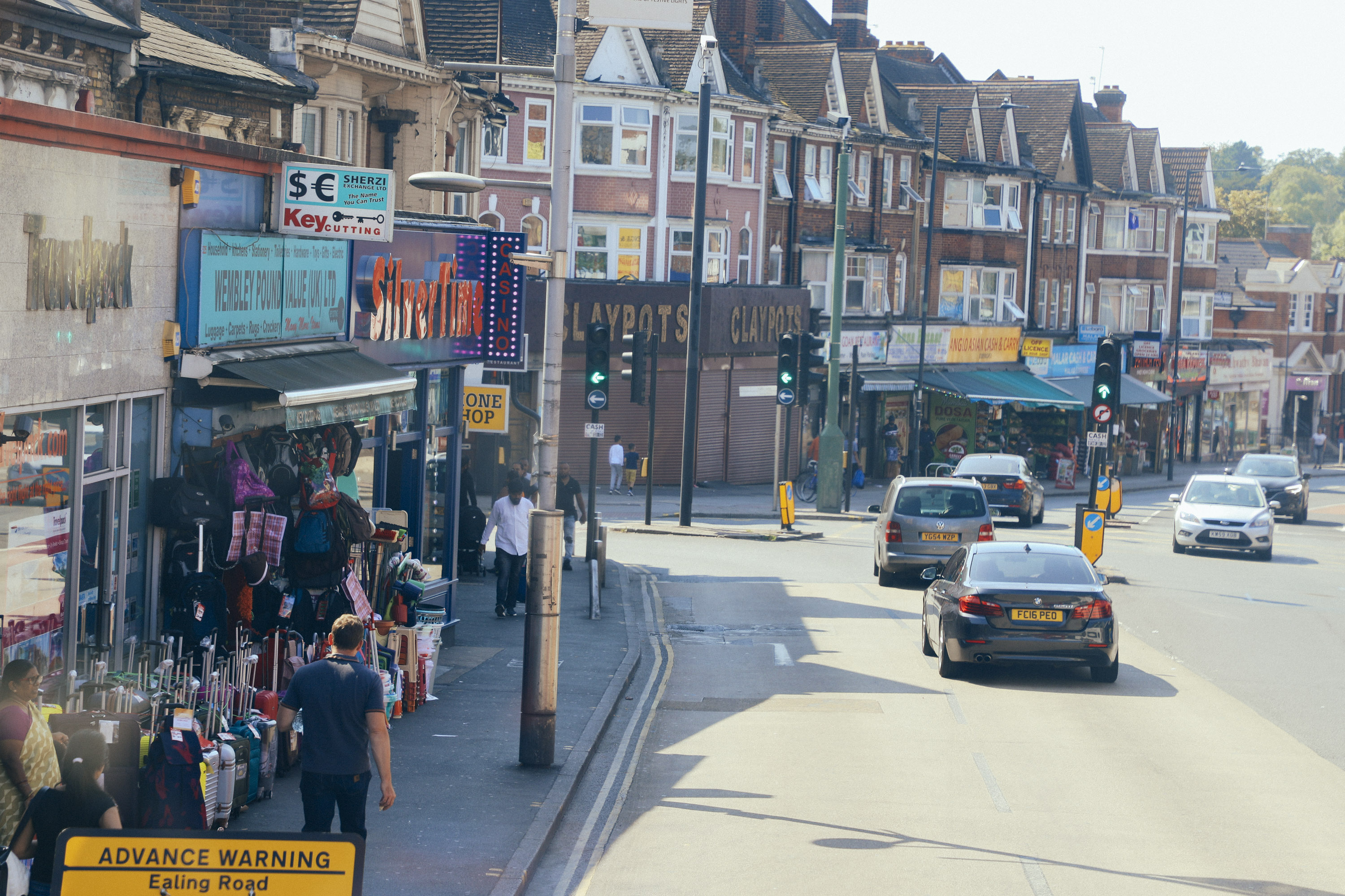 Ealingroad_London_01