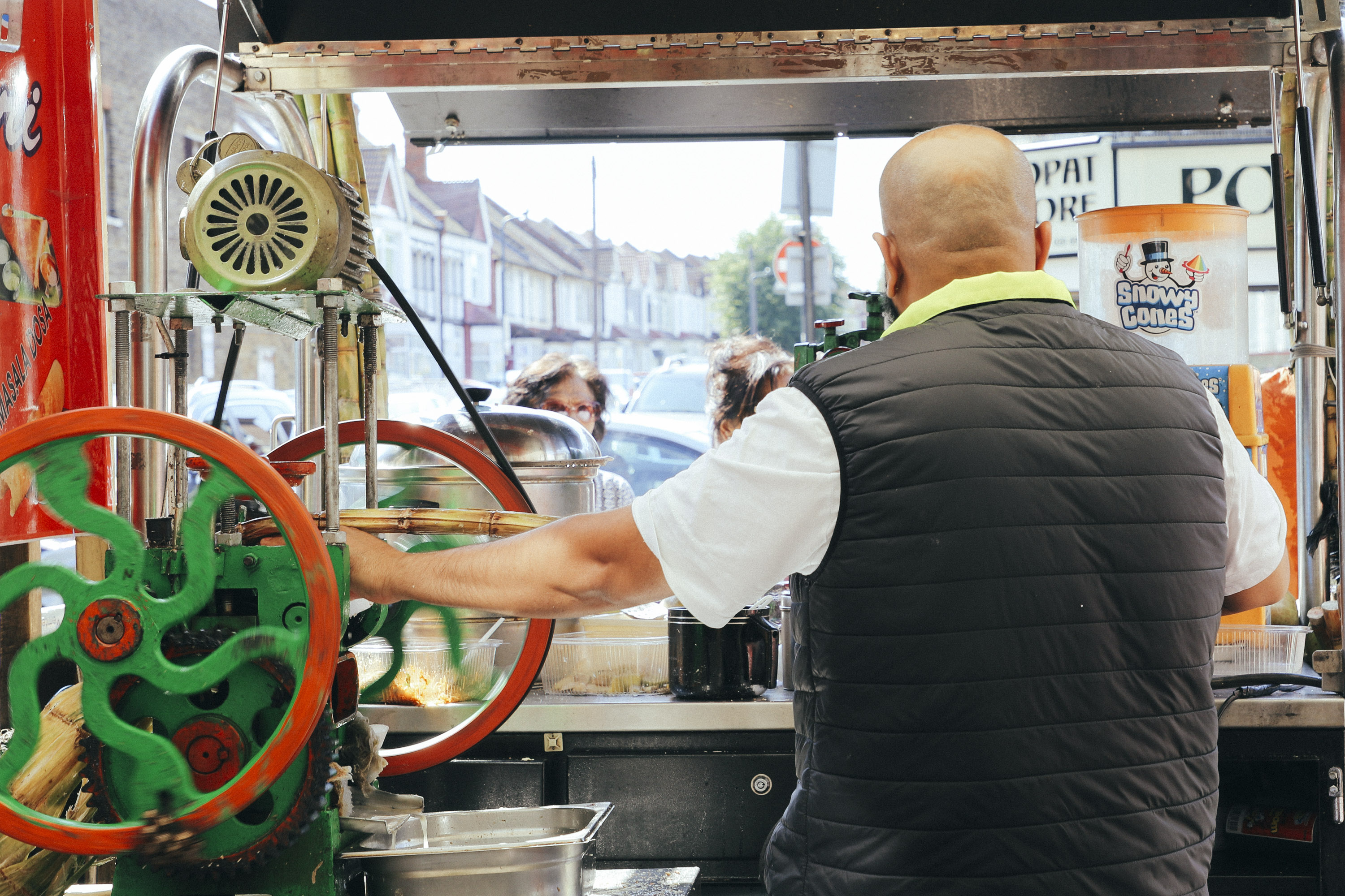 Ealingroad_London_12